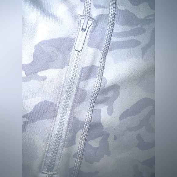 Lululemon Define Jacket Luxtreme
Incognito Camo Jacquard Alpine White Starlight - Picture 5 of 14